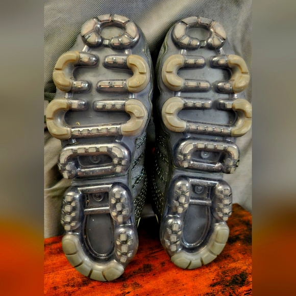 AIR VAPORMAX RUN UTILITY MENS US 11.5 - Picture 3 of 6
